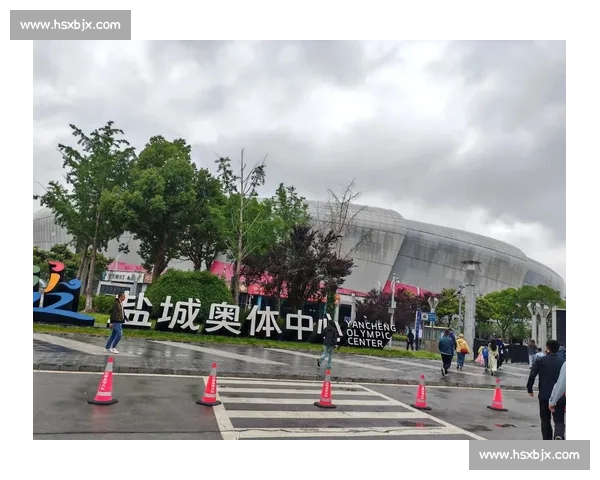 盐城奥体助威声浪掀翻穹顶 女球迷激情呐喊到腿抽筋